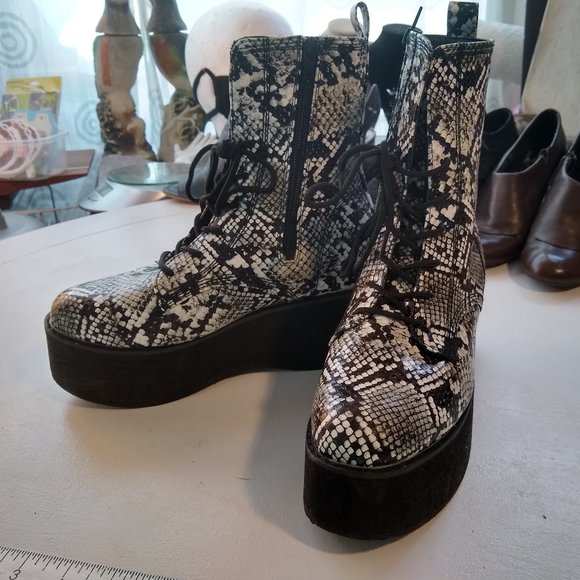 Python Skin Pattern Platform Boots - Picture 5 of 10